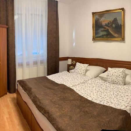Konig Apartman Heviz Ngoại thất bức ảnh