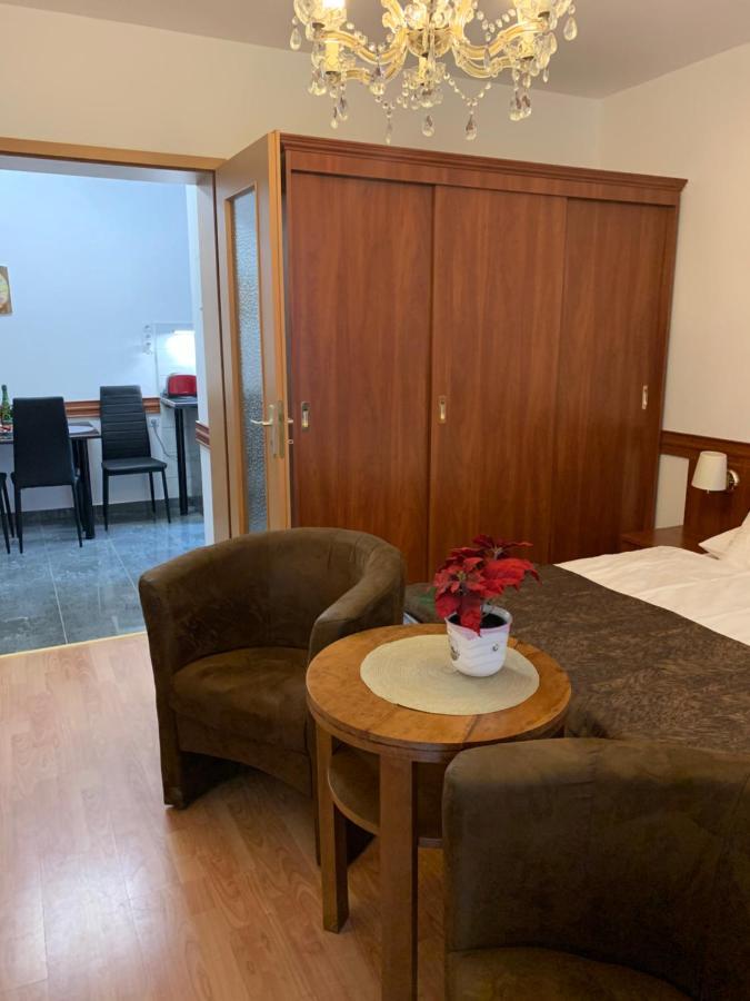 Konig Apartman Heviz Ngoại thất bức ảnh
